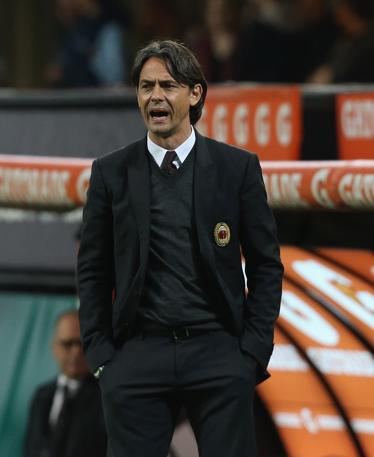 En la temporada 2014/2015, Filippo Inzaghi no pudo mudar su éxito como jugador del Milan a su etapa como entrenador. Fueron 40 partidos con 14 triunfos, 13 derrotas y 13 empates. Mal balance.