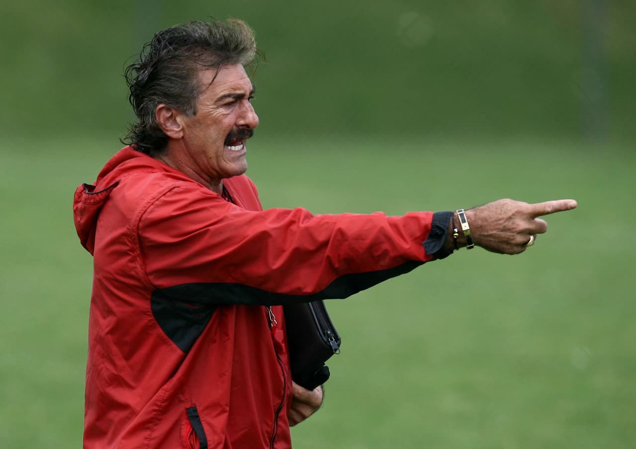 Ya en su breve paso por Monterrey y Atlas se veía a un La Volpe con algunas canas y arrugas en su rostro. La veteranía marcaba su cuprimera cuenta de cobro.