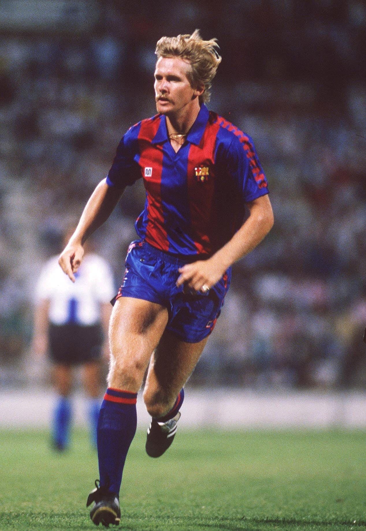 El alemán Bernd Schuster jugó ocho temporadas en el FC Barcelona entre 1980 y 1988.