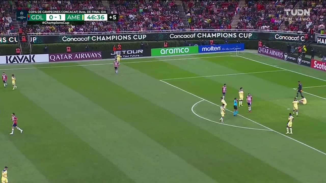 ¡TIRO ATAJADO! disparo por Érick Gutiérrez.