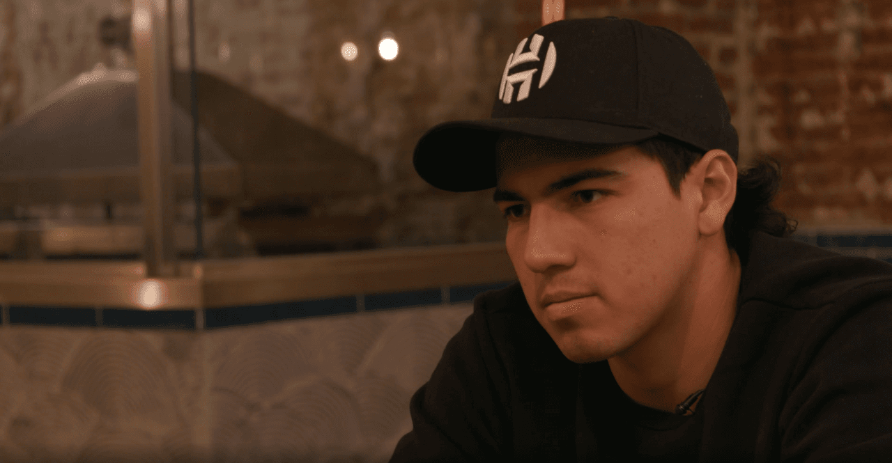 Erick Gutiérrez apoya a ‘Pocho’ dentro y fuera de la cancha