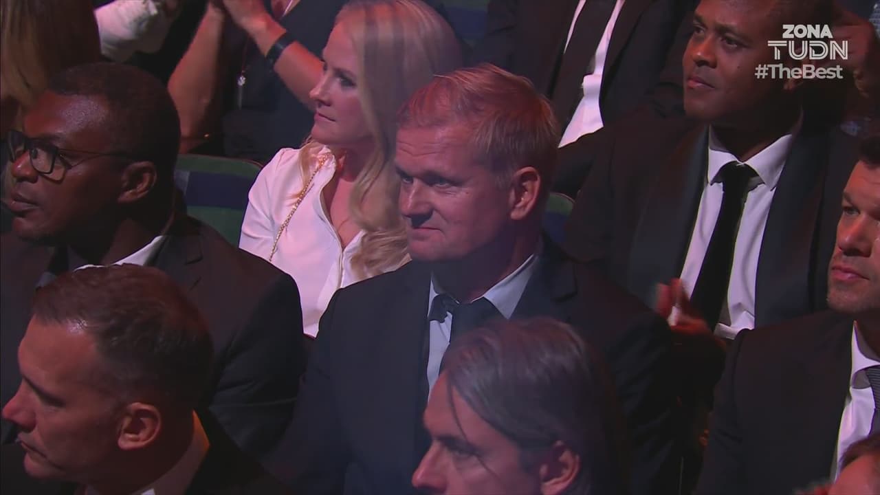 Papá de Haaland hace rostro desagradable porque Messi ganó The Best