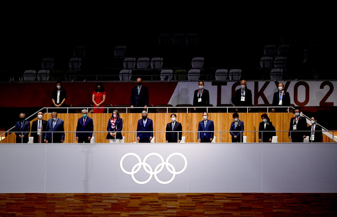 La emotividad estuvo presente en todo momento con minuto de silencio incluido por las víctimas del coronavirus alrededor del mundo.