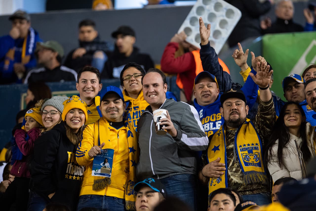Fanáticos de Tigres aguardan por el encuentro ante Cruz Azul en la Jornada 3 del Clausura 2019.
