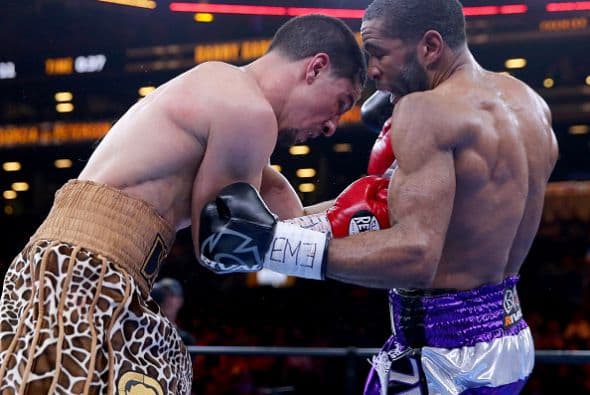 El ataque de Lamont fue preciso, desperdició pocos golpes.