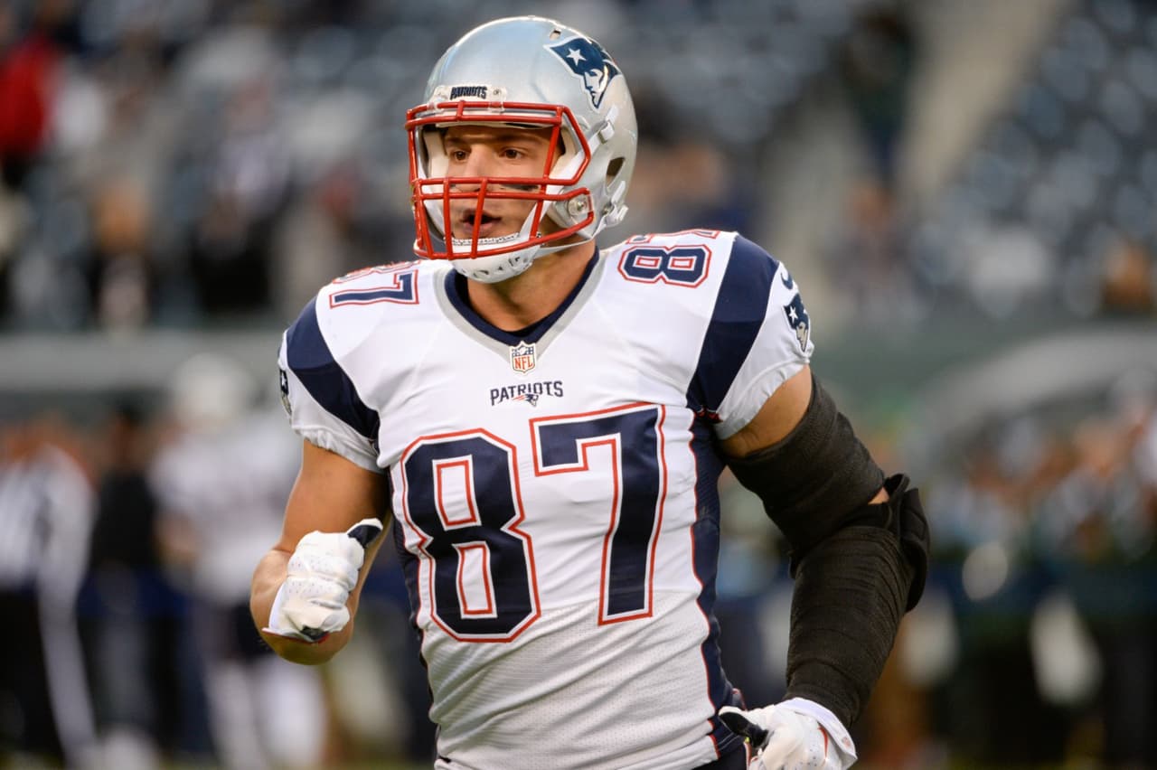 5. Si en algún momento surgieron dudas alrededor de los 
<a href="http://www.univision.com/deportes/nfl/new-england-patriots/" target="_blank">New England Patriots </a>fue cuando se lesionó su ala cerrada 
<b>Rob Gronkowski</b>, pero aún sin él ganaron su quinto trofeo Vince Lombardi y los fans le reconocen su nivel y carisma.