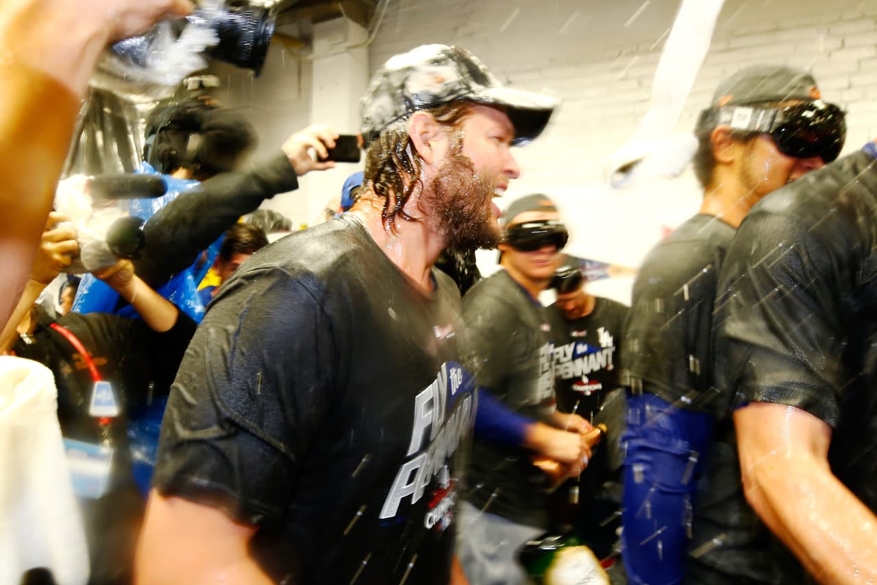 Hoy los Dodgers celebran y están a la espera de conocer a su rival en la próxima Serie Mundial. Se podrán enfrentar a los New York Yankees o a Houston Astros.