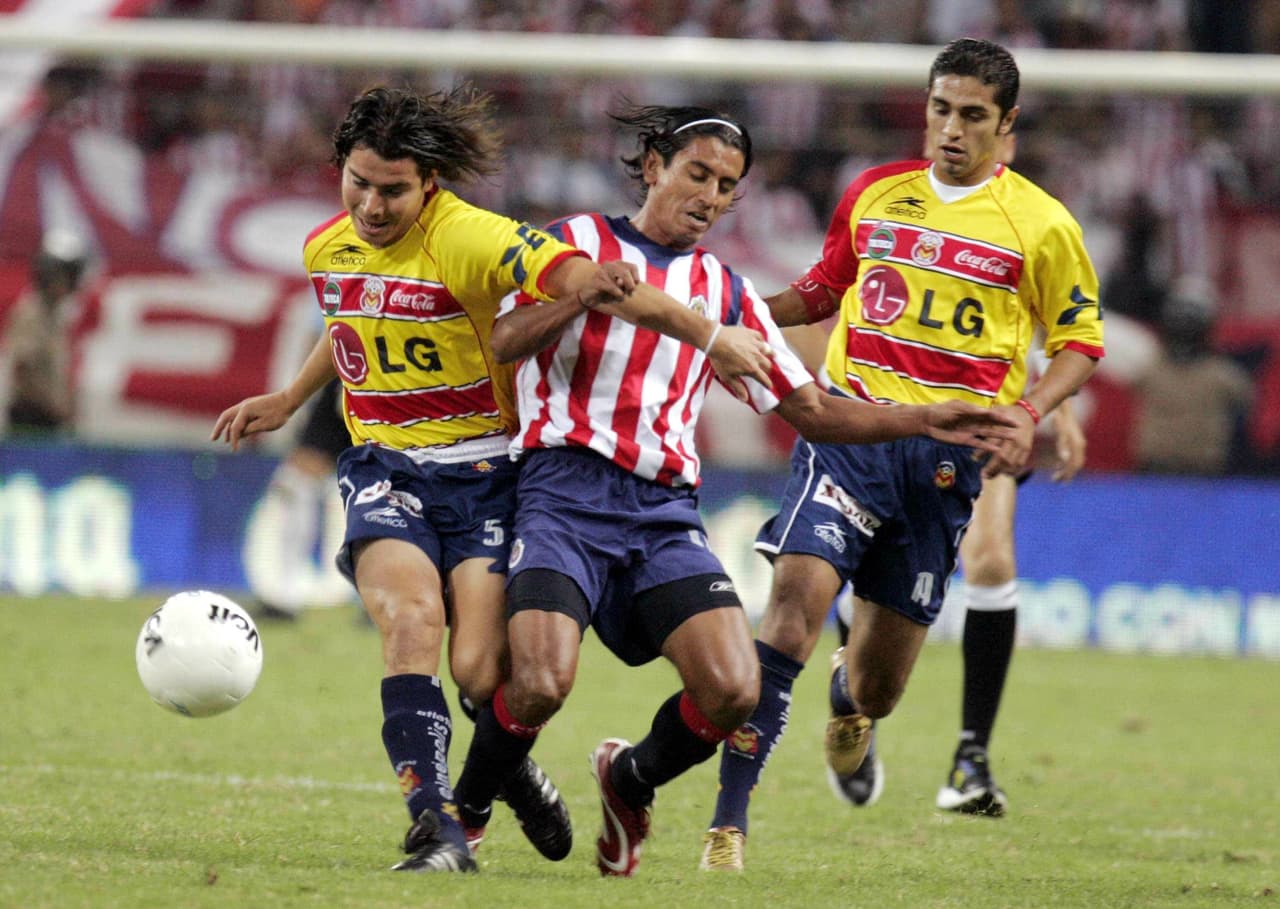 Un año después el ‘Tuca’ aterrizaría en Morelia, un equipo que luchaba por no descender en esa entonces. El brasileño supo salir airoso con los michoacanos ante los de Jalisco al sumar 2 triunfos, entre ellos una goleada de 4-2.