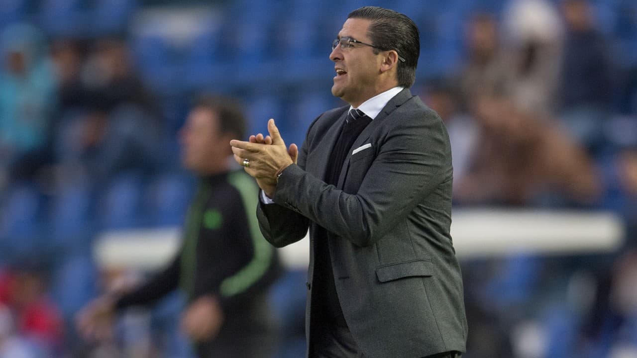 Joaquín Moreno es una apuesta a futuro para ser director técnico de Cruz Azul.