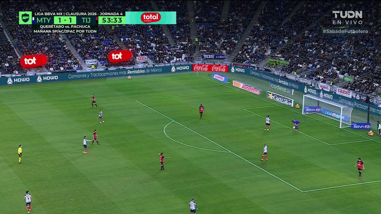 ¡TIRO ATAJADO! disparo por Lucas Ocampos.