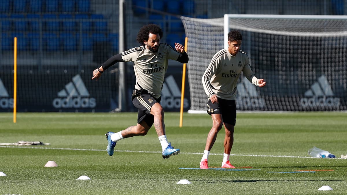 Esto es lo recomendablee, que los equipos y sus futbolistas trabajen en grupos reducidos.