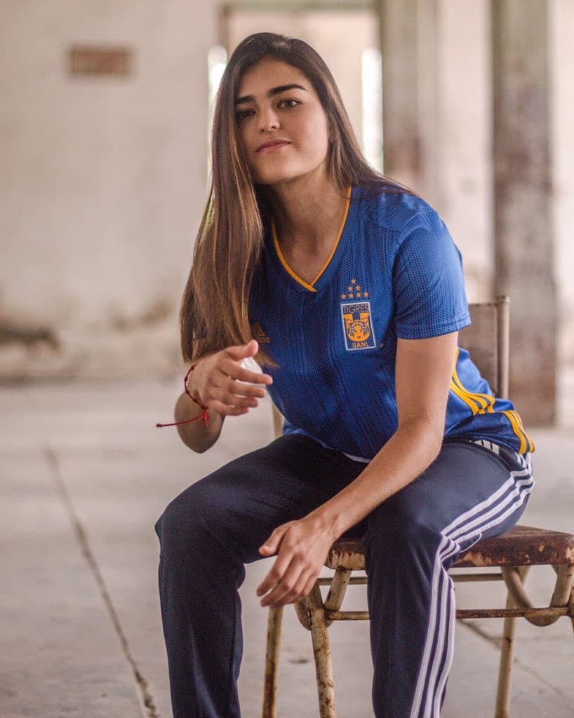 Los campeones del fútbol mexicano, tanto en la Liga MX como en la Liga MX Femenil, ya tienen su nueva armadura para estrenar en esta temporada. Pocos cambios hay en las prendas de Tigres, salvo los patrones que se manejan en la tela. Ya falta poco para que sean usadas en la defensa de sus títulos.