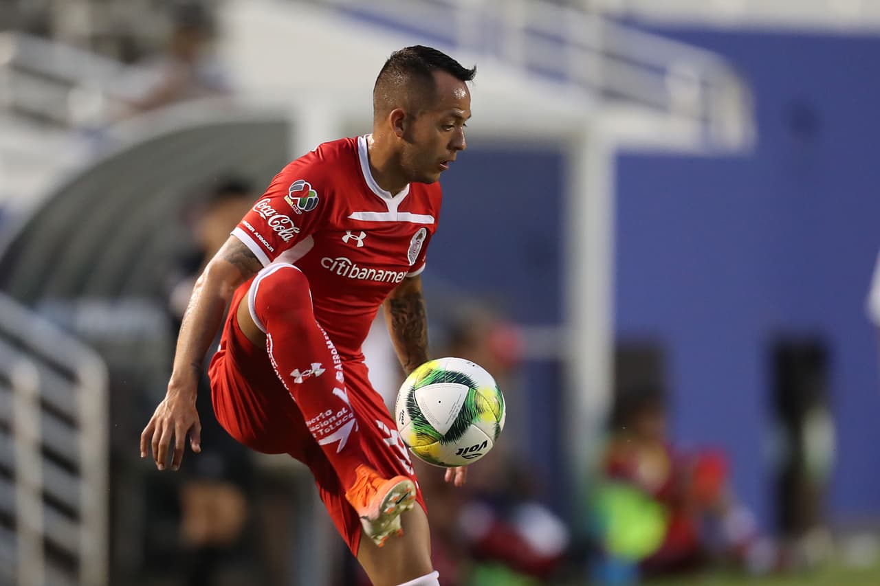 Los Esmeraldas del León se impusieron en la tanda de penaltis 4-3 a los Diablos Rojos del Toluca en partido amistoso, llevado a cabo en el Cotton Bowl, en Dallas, Texas. Este partido de preparación para ambos equipos, de cara al venidero Torneo de Apertura 2019 de la Liga MX, terminó 4-4 en su tiempo regular, aunque los choriceros tuvieron que remontar tres goles de déficit para forzar la definición desde los 11 pasos.