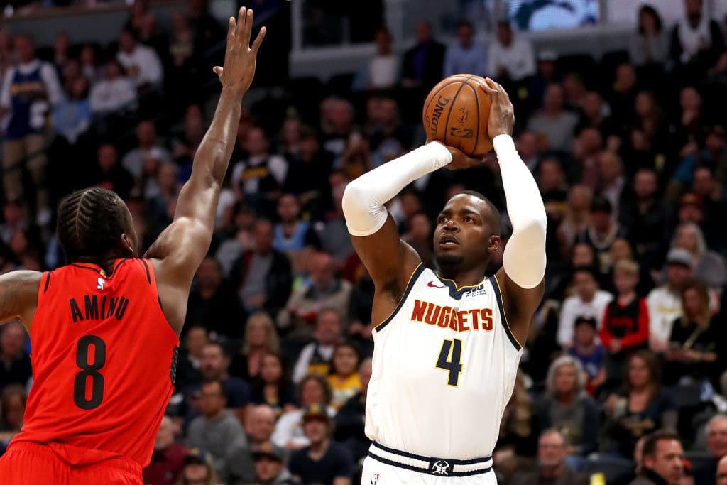 Los Portland Trail Blazers se impusieron 97-90 a los Denver Nuggets en Pepsi Center este miércoles y la serie de segunda ronda de Playoffs de la Conferencia del Oeste se iguala a un triunfo por bando. Estas son las mejores imágenes del Juego 2 de esta contienda.