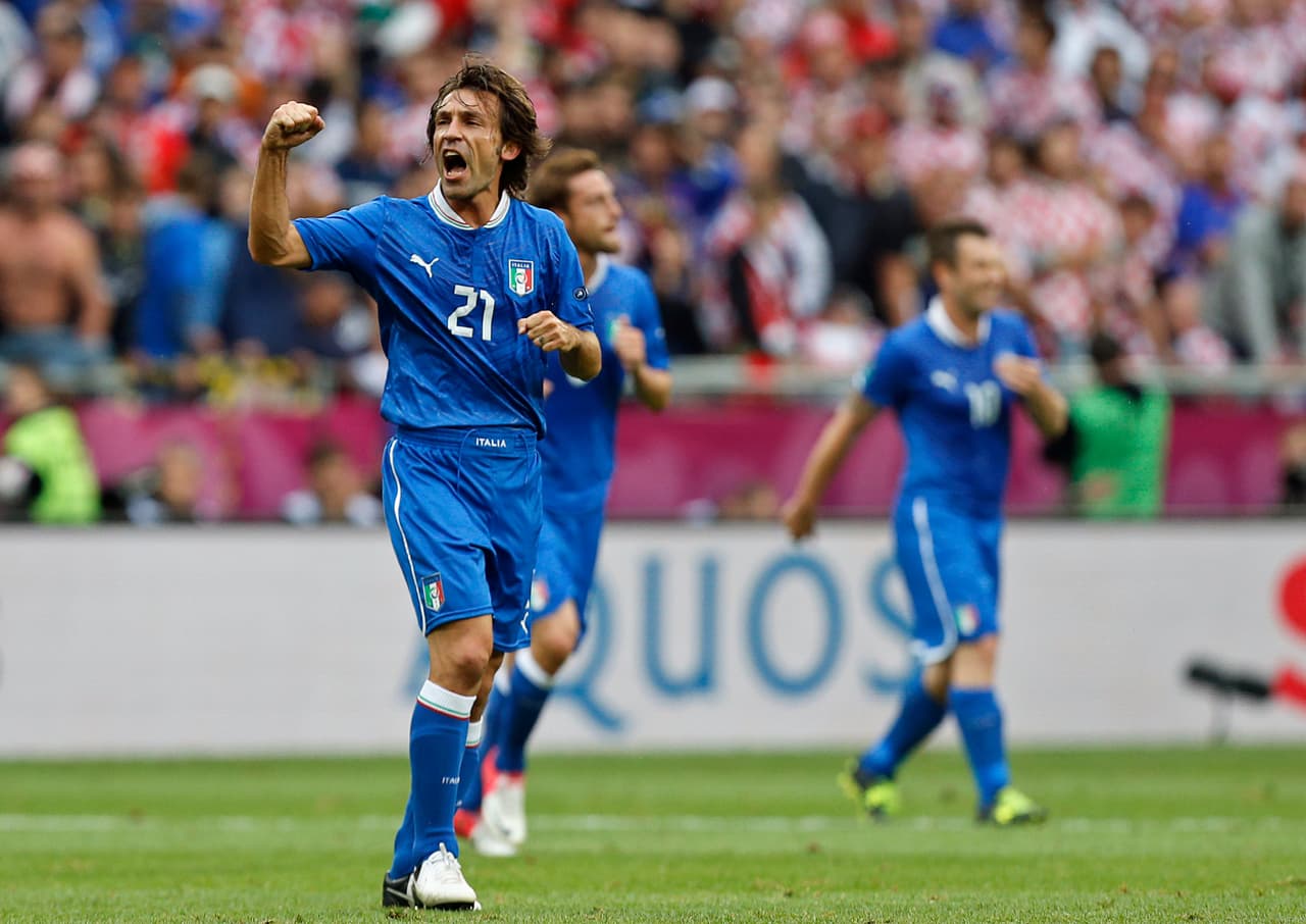 Fue uno de los pilares de la Selección Italiana, con quien ganó la Copa del Mundo en Alemania 2006.