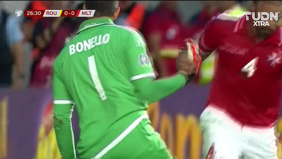 Tiro desviado de George Puscas