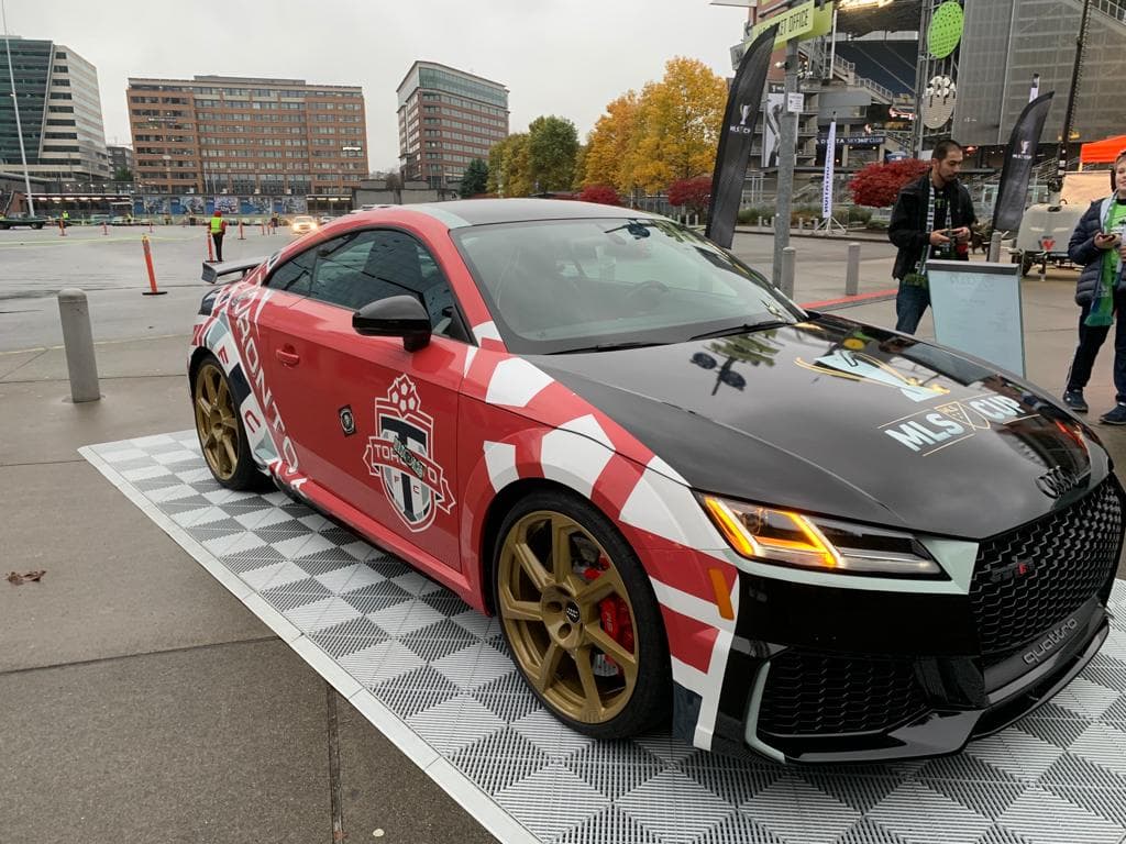 Gran ambiente entre la afición del Sounders previo al encuentro final contra el Toronto FC por la MLS Cup.