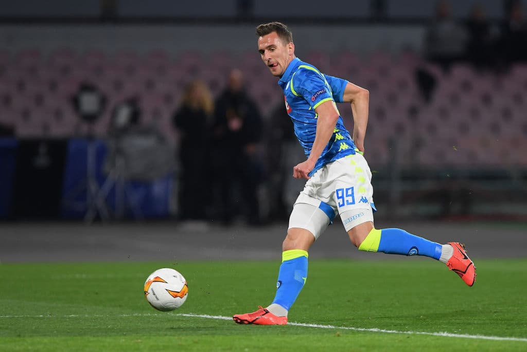 Y luego de eludir al guardameta, Milik anotó de esta manera el primer gol del partido para la causa de los del sur de Italia.