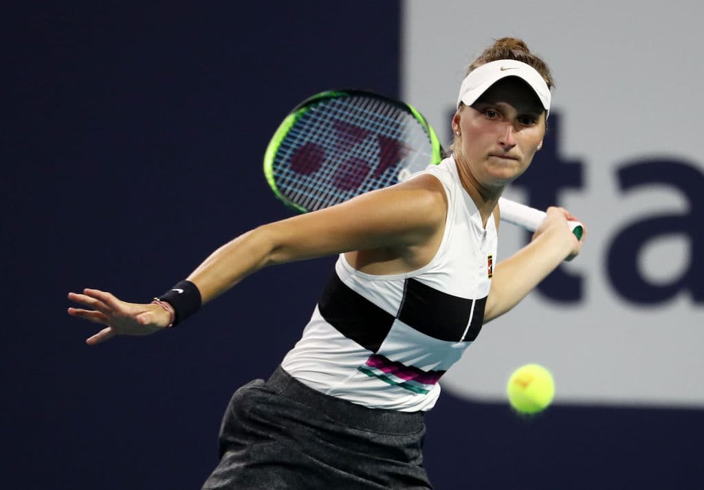 Mientras tanto, por la tarde, en duelo de tenistas de la República Checa, Marketa Vondrousova se enfrentó a su compatriota Karolina Pliskovaen la ronda de los Cuartos de Final.