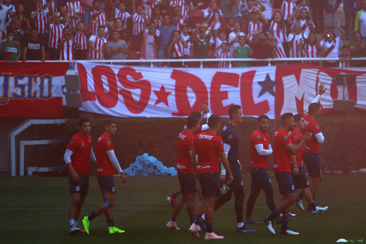 La intención de Chivas fue despedir de la mejor manera a sus jugadores con la presencia del público.