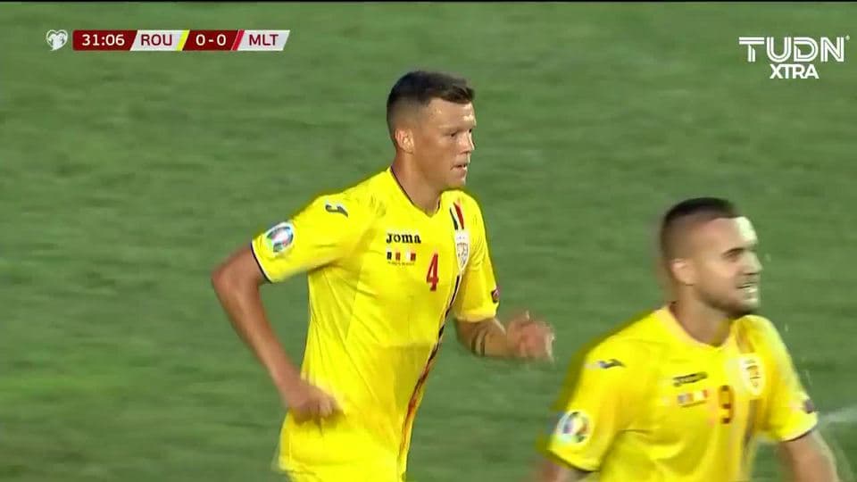 Tiro desviado de Adrian Rus