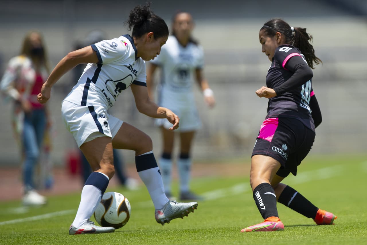 De la mano de Annia Mejía y Mónica Monsiváis Monterrey logra vencer 1-2 a La Pumas y tomar ventaja en la serie.