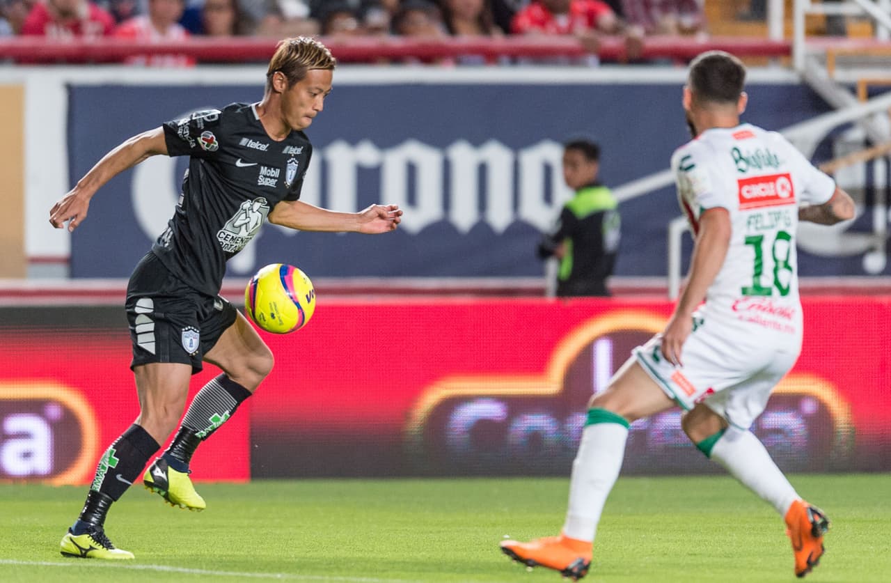 Necaxa visitará a Pumas en un duelo en el que los dos están obligados a ganar para mantener vivas las esperanzas de clasificar.