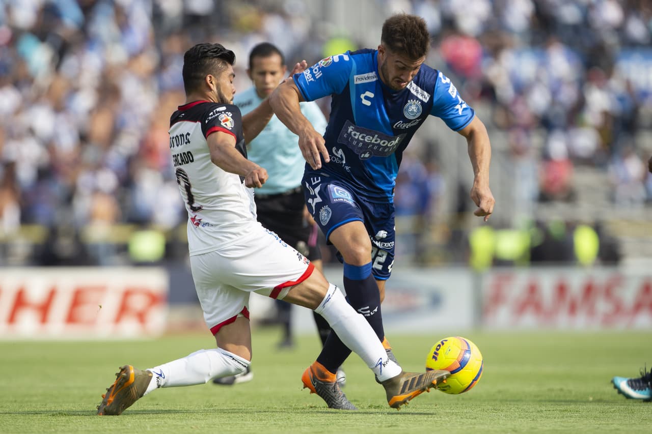 Los primeros 45 minutos estuvieron marcados por la falta de un equipo dominante.
