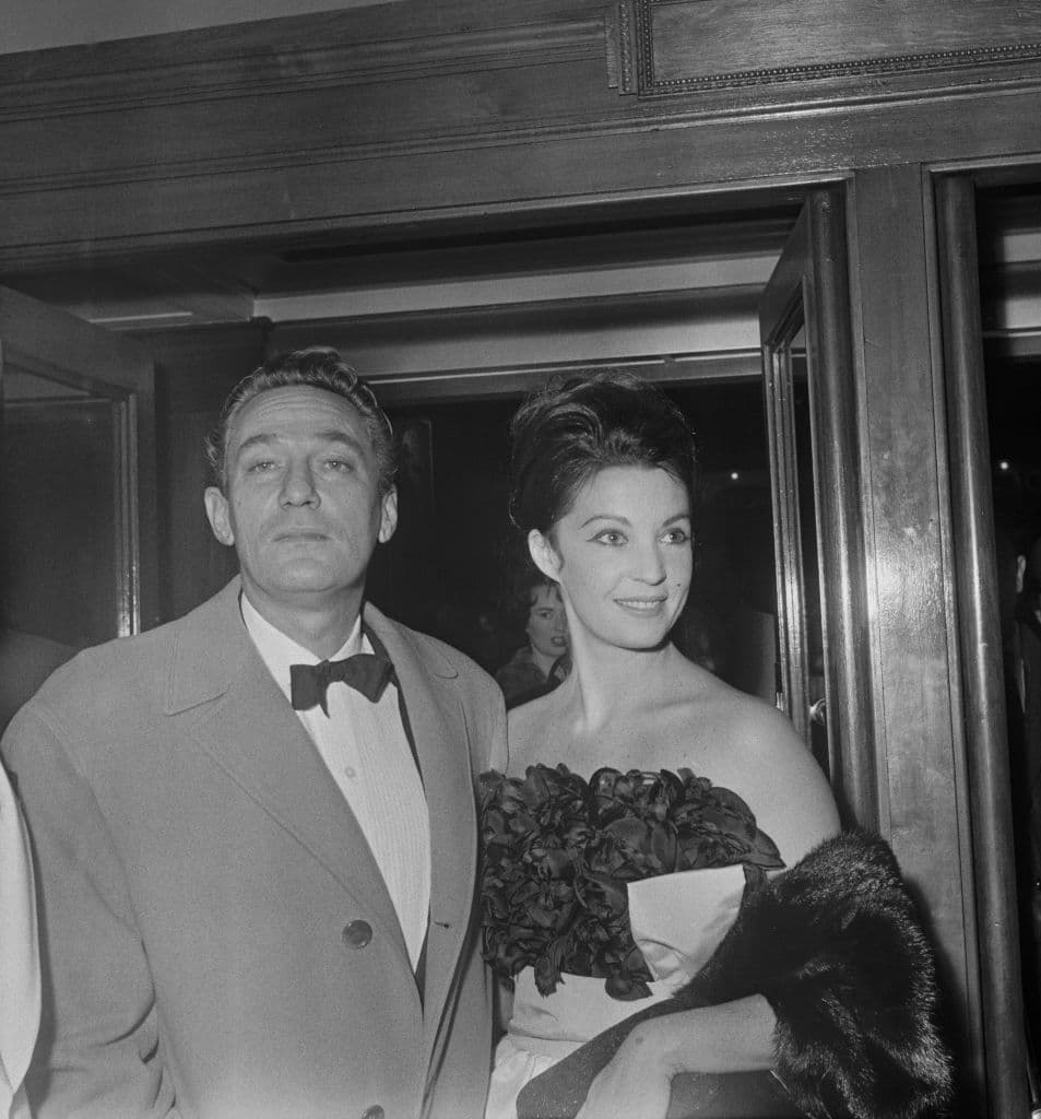 Finch fue nominado póstumamente y ganó el Globo de Oro y el Oscar a Mejor Actor en un drama cinematográfico por su actuación en ‘Network’ (1977). Peter fue el primer actor en ganar el premio de esta categoría póstumamente.
<br>