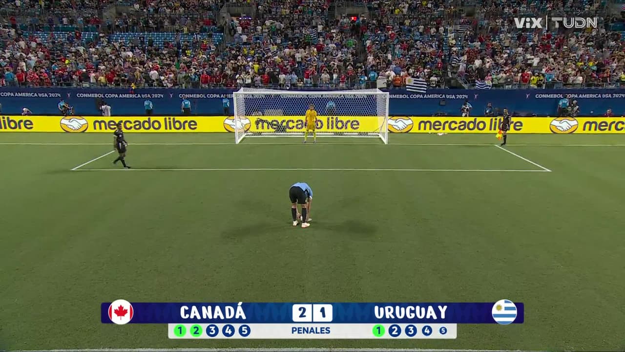 ¡GOL!  anota para Uruguay. Rodrigo Bentancur