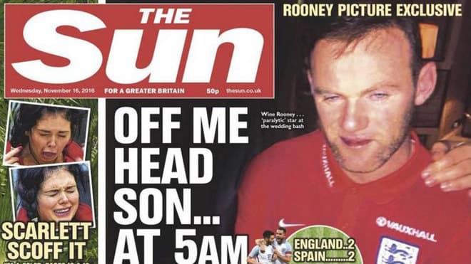 El diario The Sun publicó fotografías de Rooney en aparente estado de ebriedad.