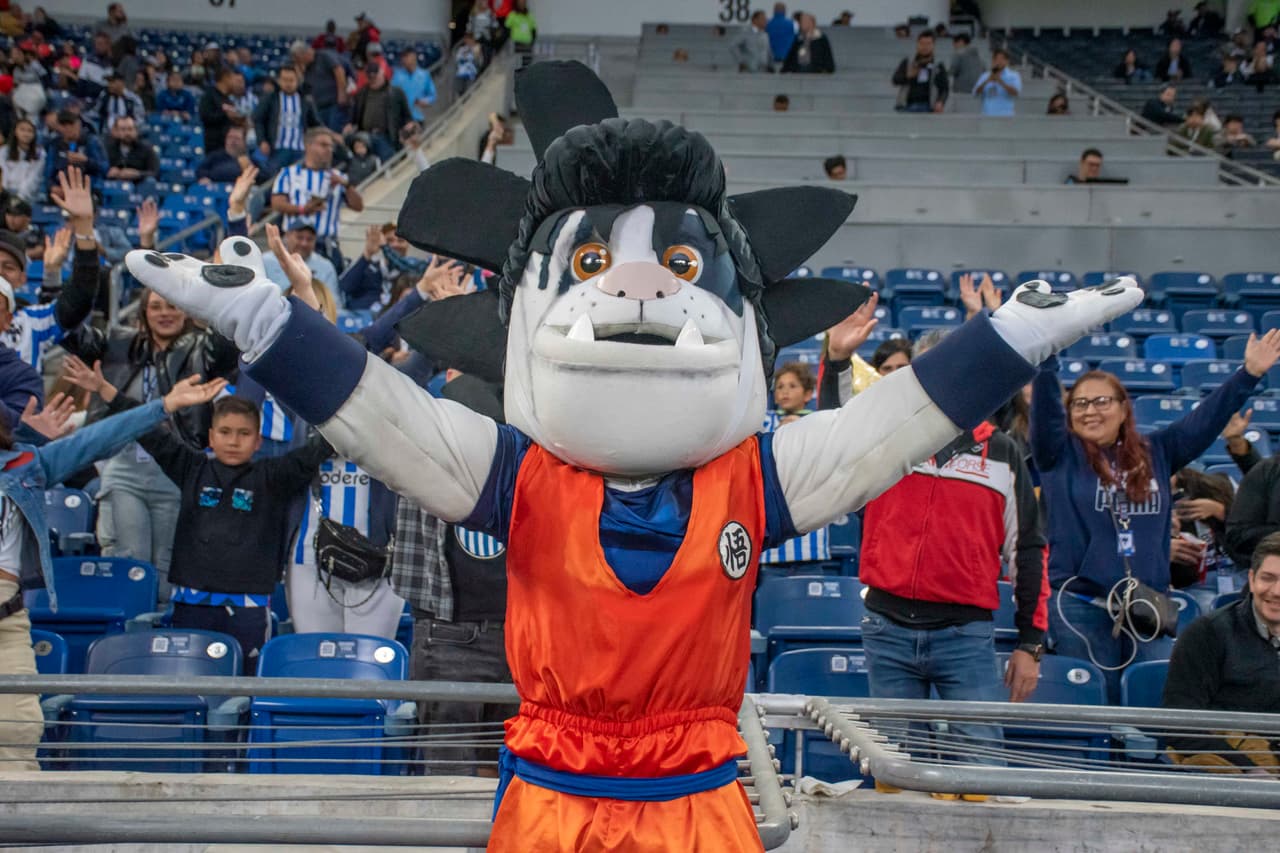 Rayados homenajea a Akira Toriyama: ¡Monty se disfraza de Goku!