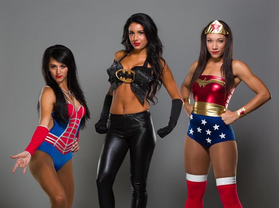 No todo es terror en Halloween, las porristas de la NFL mostraron su lado sexy con estos disfraces, unos coquetos, otros muy HOT, tú decides.