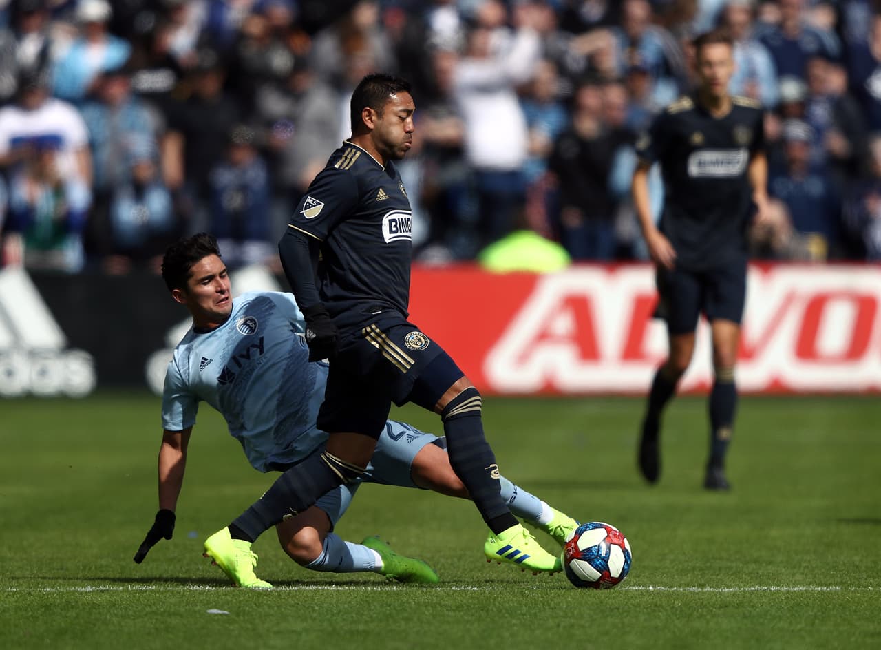 Desde la Major League Soccer llegaron dos contratos: uno fue del Philadelphia Union de Marco Fabián de la Mora.