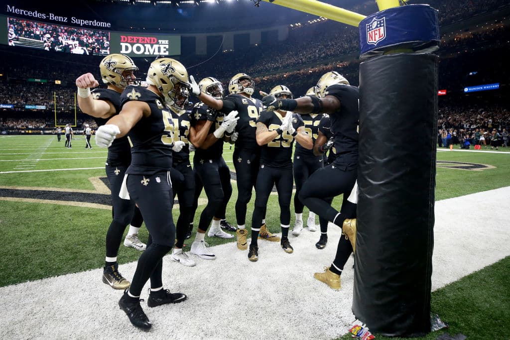 Los Saints ejecutaron ocho jugadas (sin considerar las de equipos especiales) en zona roja la semana pasada ante los Eagles. Para cuando hoy ganaban 13-0 a los Rams ya habían igualado esa cifra.