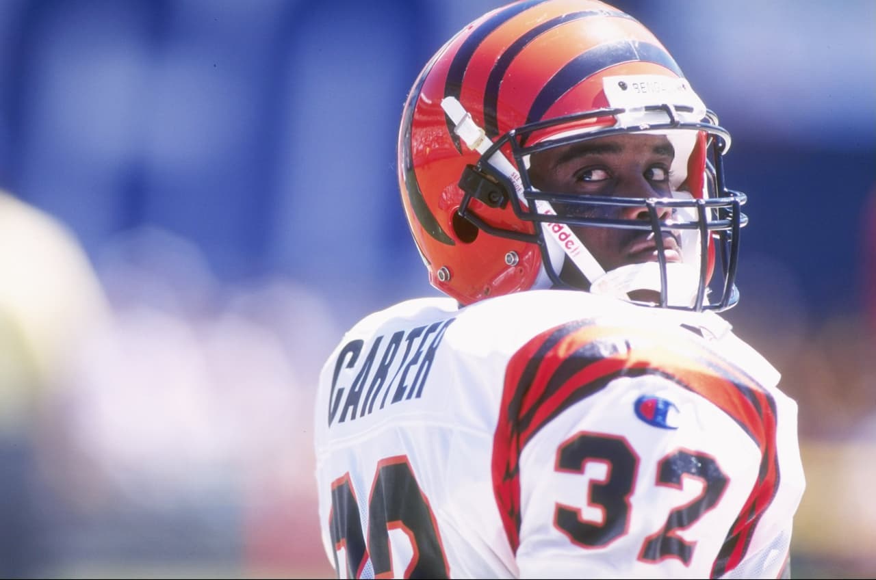 1995 KI-JANA CARTER| RB Penn State - 
<b>Cincinnati Bengals</b>
<br>
<br>El corredor de los Cincinnati Bengals, Ki-Jana Carter, fue la primera selección del Draft 1995, aquí durante un partido de fútbol americano de la NFL contra los Buffalo Bills el 17 de diciembre de 1996 en Búfalo, NY en el Rich Stadium.