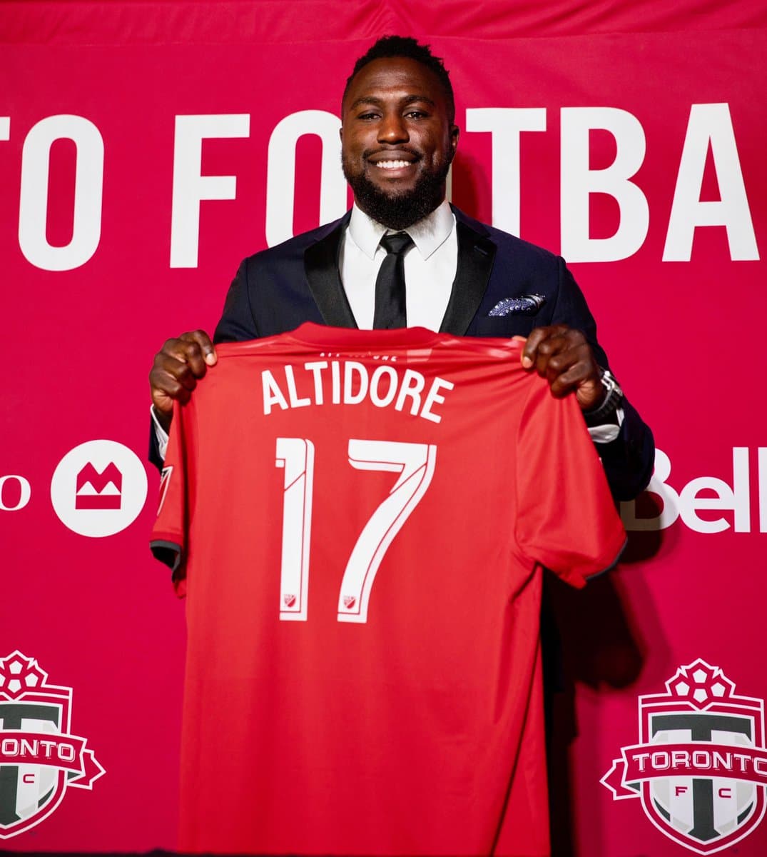 De escarlata hasta el final de la MLS 2022: Jozy Altidore extendió su contrato con Toronto