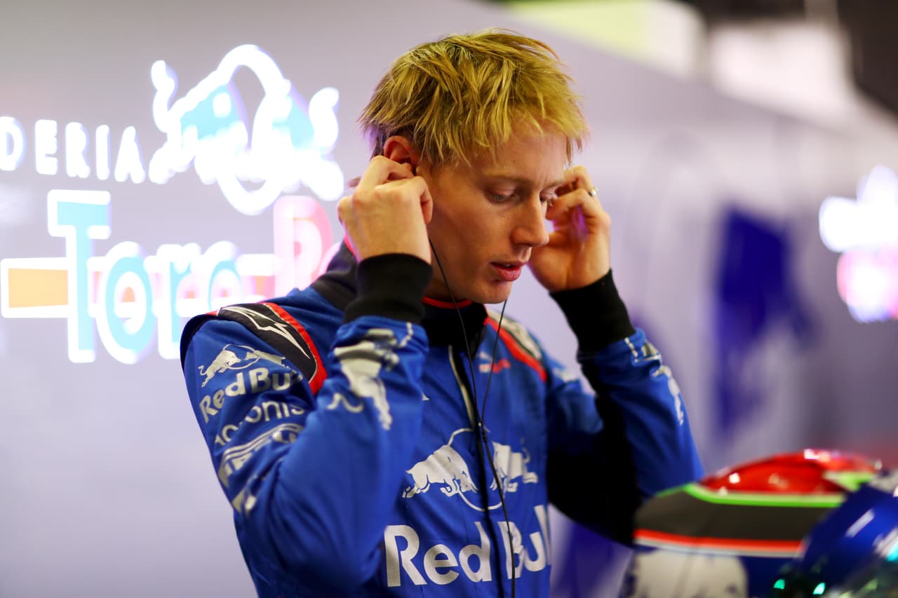 <b>Scuderia Toro Rosso: </b>28. Brendon Hartley. Nació en Palmerston North (N. Zelanda) el 10 de noviembre de 1989 (28 años). Llegó a F1 en 2017. Mejor puesto final: 23 (2017). Mejor en carrera: 13 (1 vez).