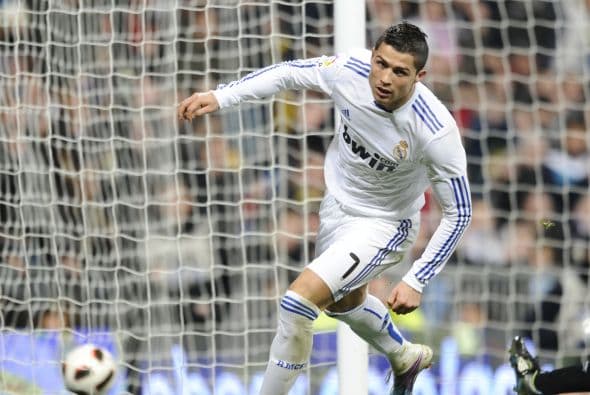 Cristiano terminó de encontrar el olfato goleador y marcó su segundo gol de la noche.