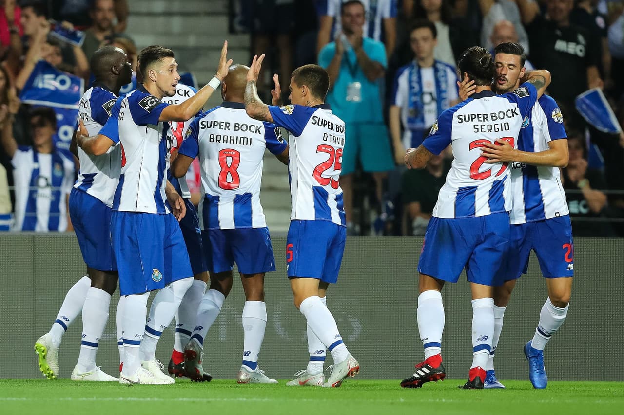 <b>Héctor Herrera: </b>luego del título en la Supercopa de Portugal, el F.C. Porto debutó en la Liga NOS con una contundente goleada por 6-0 sobre el C.D. Chaves. El mediocampista jugó los 90 minutos