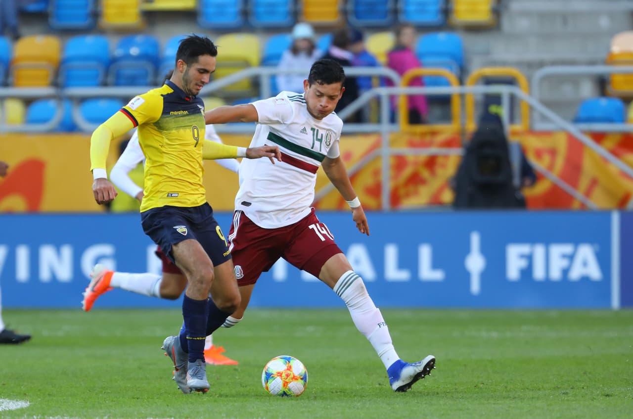 De hecho, en una sacudida de los ecuatorianos Leonardo Campana tuvo dos opciones de ampliar la ventaja. Primero la estrelló en el palo y luego Higuera le mandó el balón al tiro de esquina.