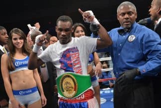 Charlo muy superior a Rosado.