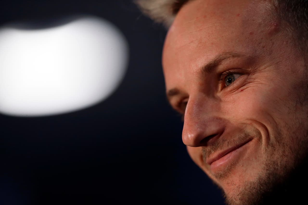 El mediocampista nació en Suiza, país que acogió a su familia tras estallar la Guerra de los Balcanes.