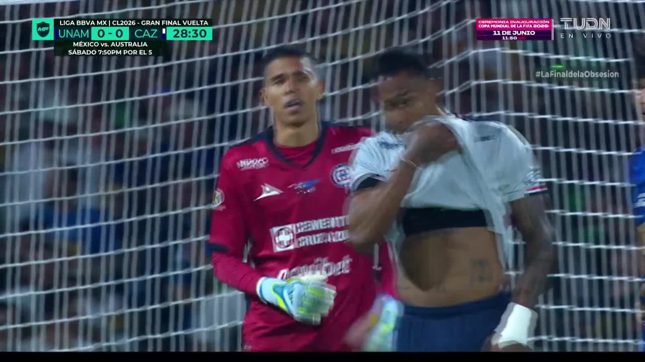 ¡En Cruz Azul también hay portero! ¡Atajadón de Kevin Mier digno de aplaudir!