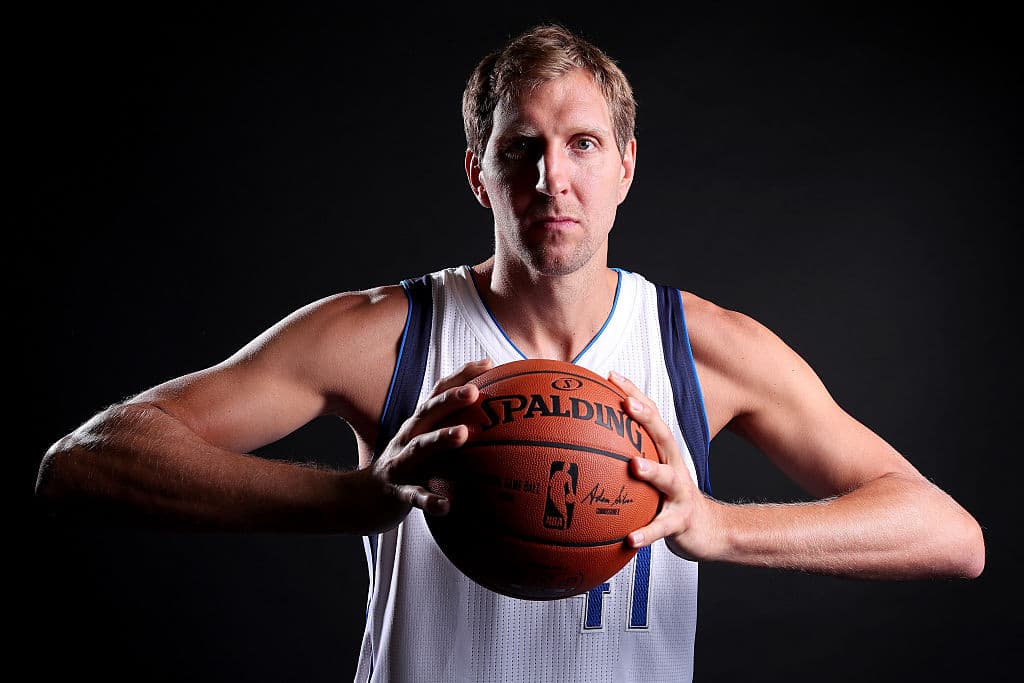 Sexto lugar, Dirk Nowitzki con 31,560 puntos.
