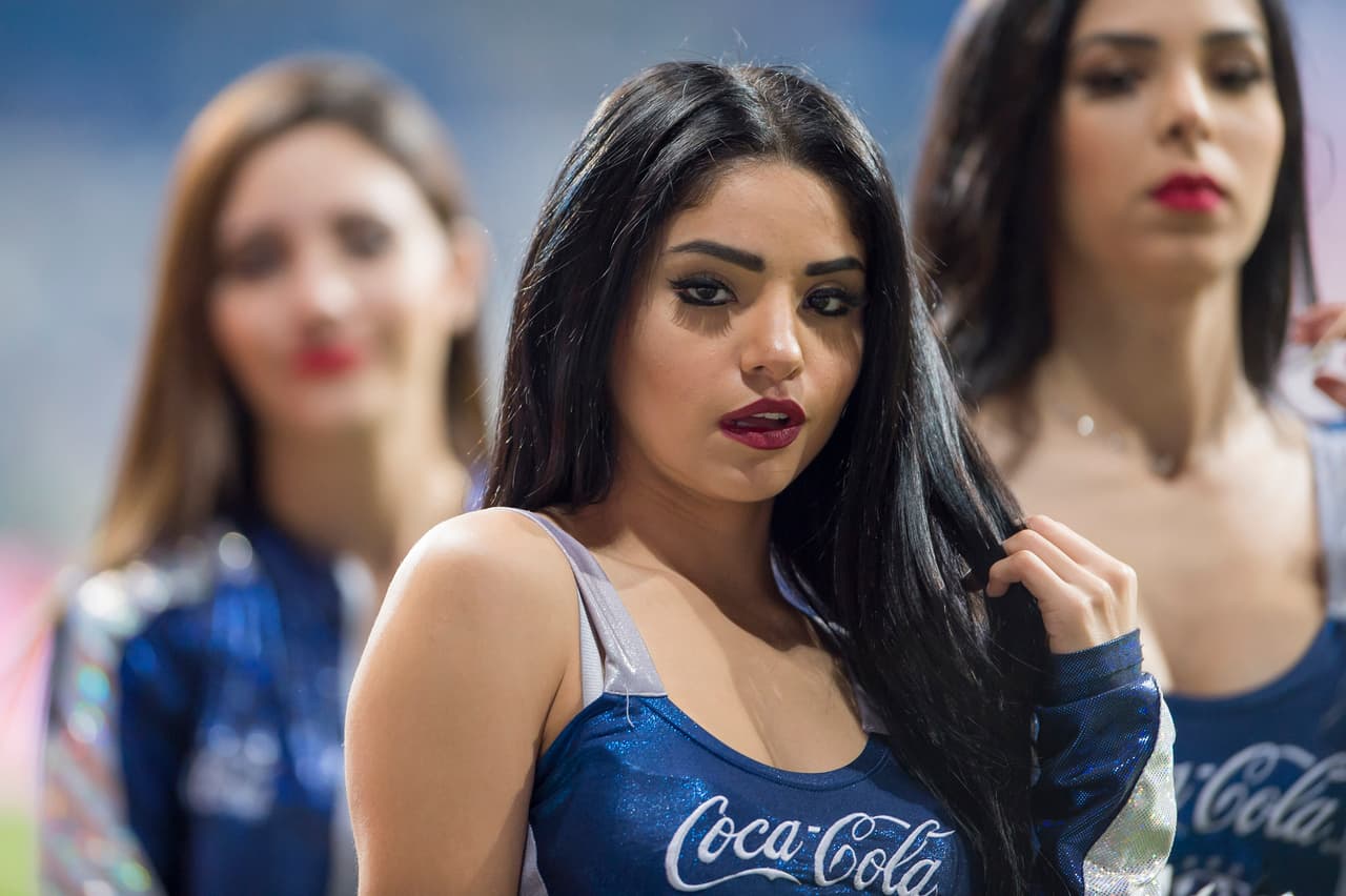 Como no podía ser de otra manera, la belleza en la final de la Copa MX se tomó el estadio BBVA Bancomer para engalanar la jornada.