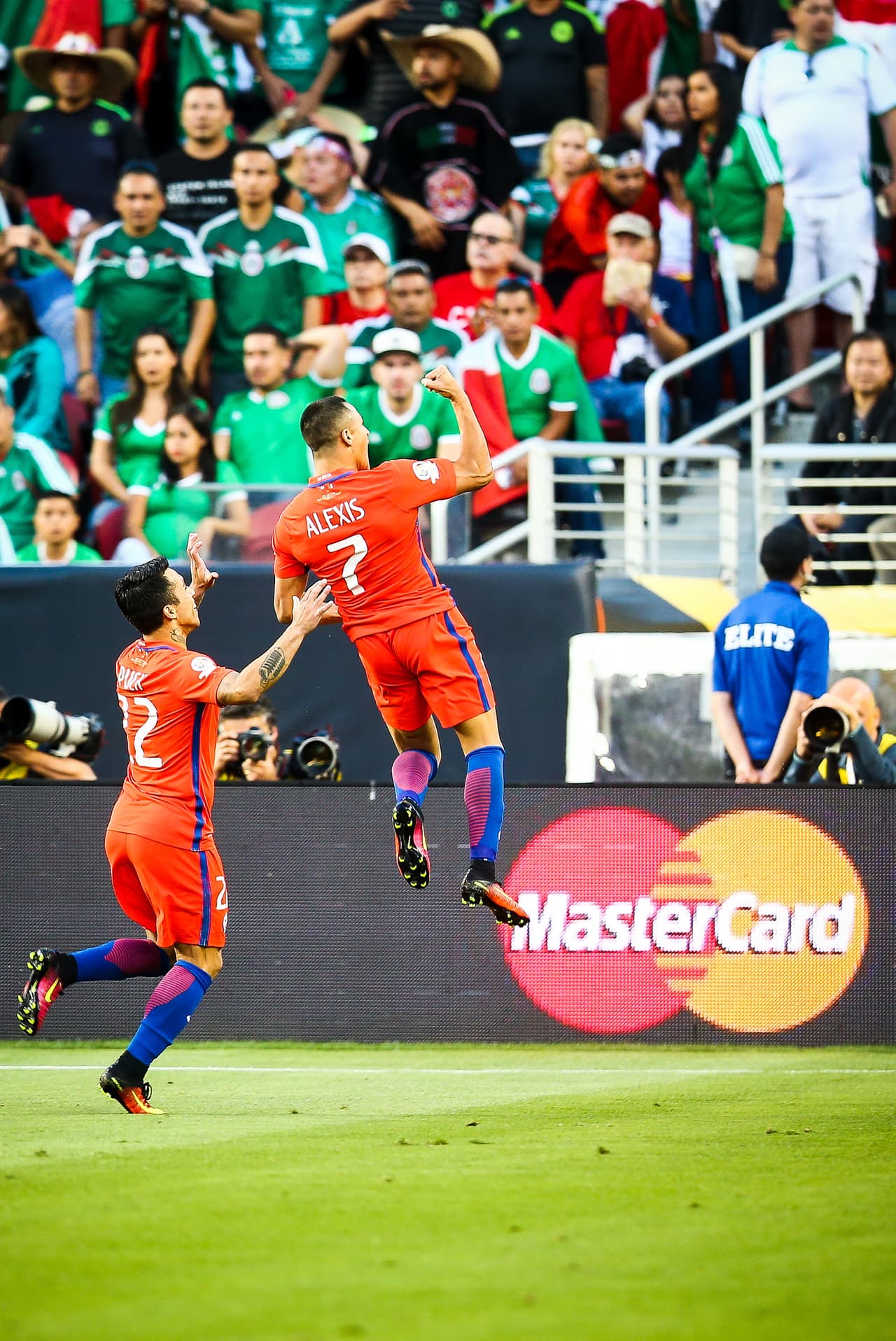 México no olvida este resultado y a muchos aficionados mexicanos les agradan las desgracias de Chile.