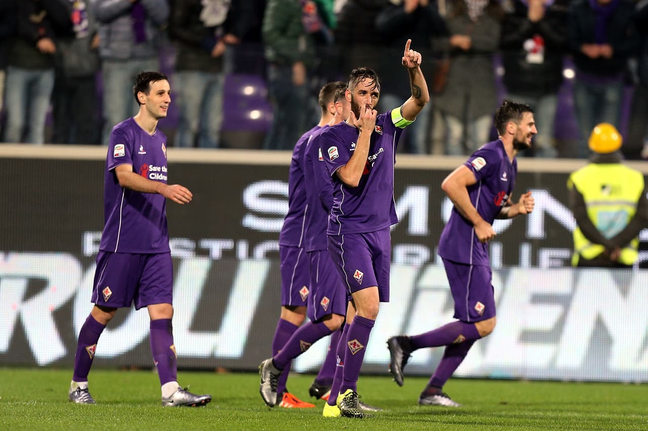 Fiorentina golea y escala al segundo puesto de la Serie A 