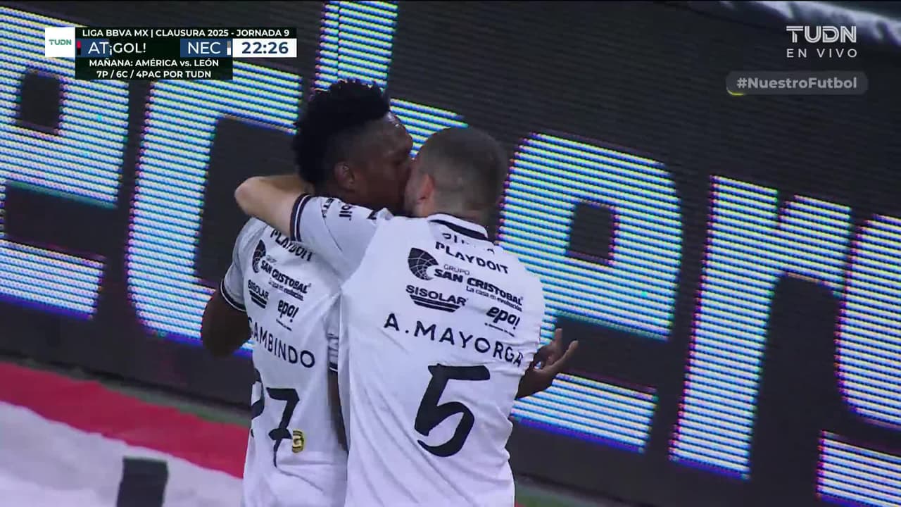 ¡GOOOL! Diber Cambindo anota para Necaxa.