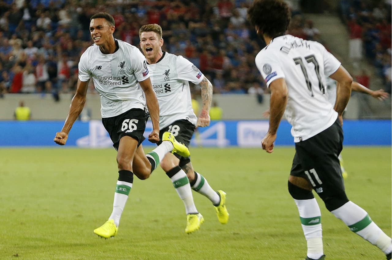 El juvevnil Trent Alexander-Arnold abrió el marcador para el conjunto inglés.